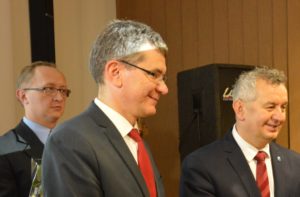Od lewej: sekr.Daniel Śmierciak, burmistrz Jacek Lelek, zastępca burmistrza Kazimierz Gizicki