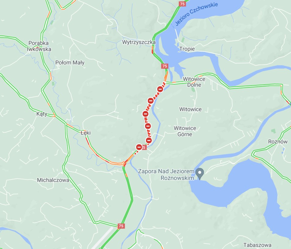 Droga krajowa nr 75 w Witowicach Dolnych zalana. Policja